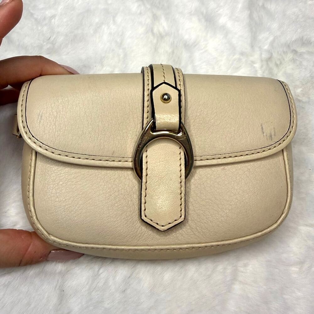 DOONEY & BOURKE Cream Wristlet